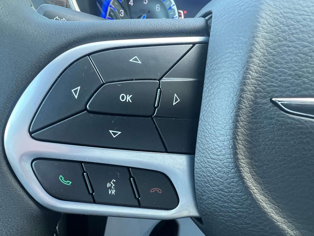 2023 Chrysler Pacifica Limited *NAVI *SUN *SAFETY *LTHR *360CAM *PWR DOOR Photo
