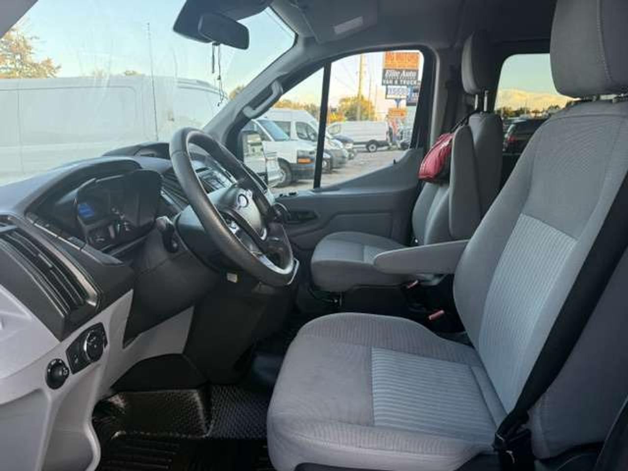 2019 Ford Transit Passenger Wagon 10 passenger, 77,000 Kms Photo3