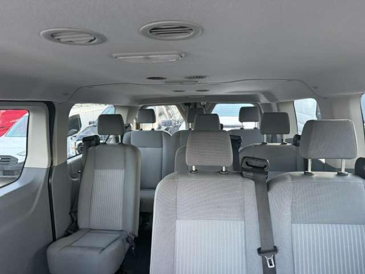 2019 Ford Transit Passenger Wagon 10 passenger, 77,000 Kms Photo