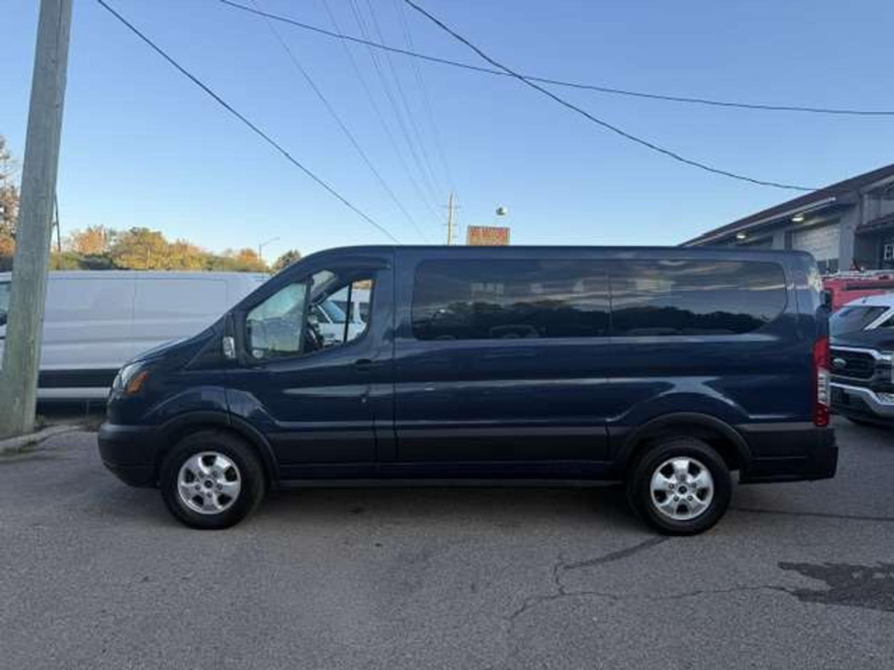 2019 Ford Transit Passenger Wagon 10 passenger, 77,000 Kms Photo5