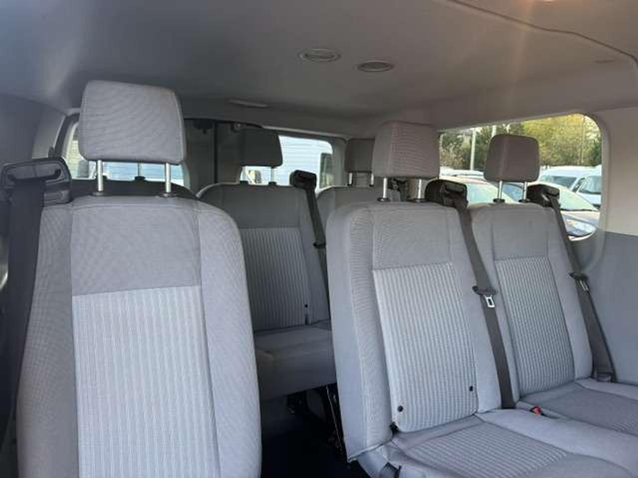 2019 Ford Transit Passenger Wagon 10 passenger, 77,000 Kms Photo