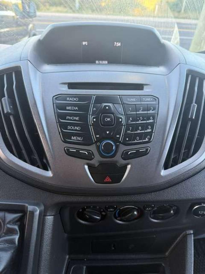 2019 Ford Transit Passenger Wagon 10 passenger, 77,000 Kms Photo