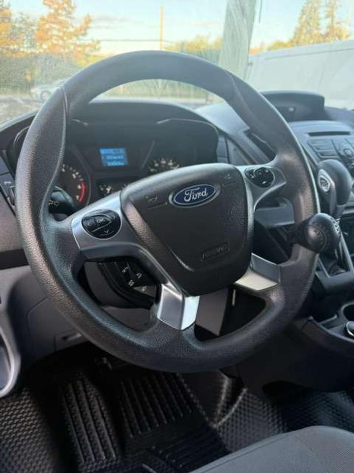 2019 Ford Transit Passenger Wagon 10 passenger, 77,000 Kms Photo