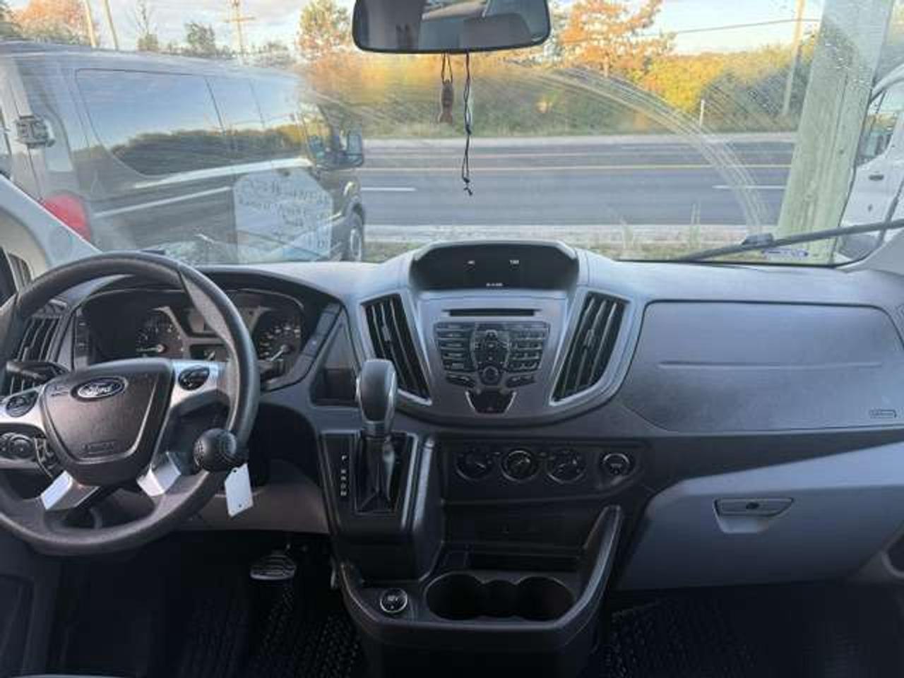 2019 Ford Transit Passenger Wagon 10 passenger, 77,000 Kms Photo