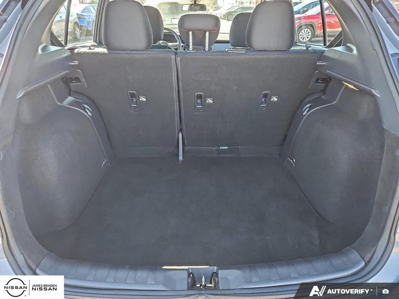 2024 Nissan Kicks SV FWD Photo