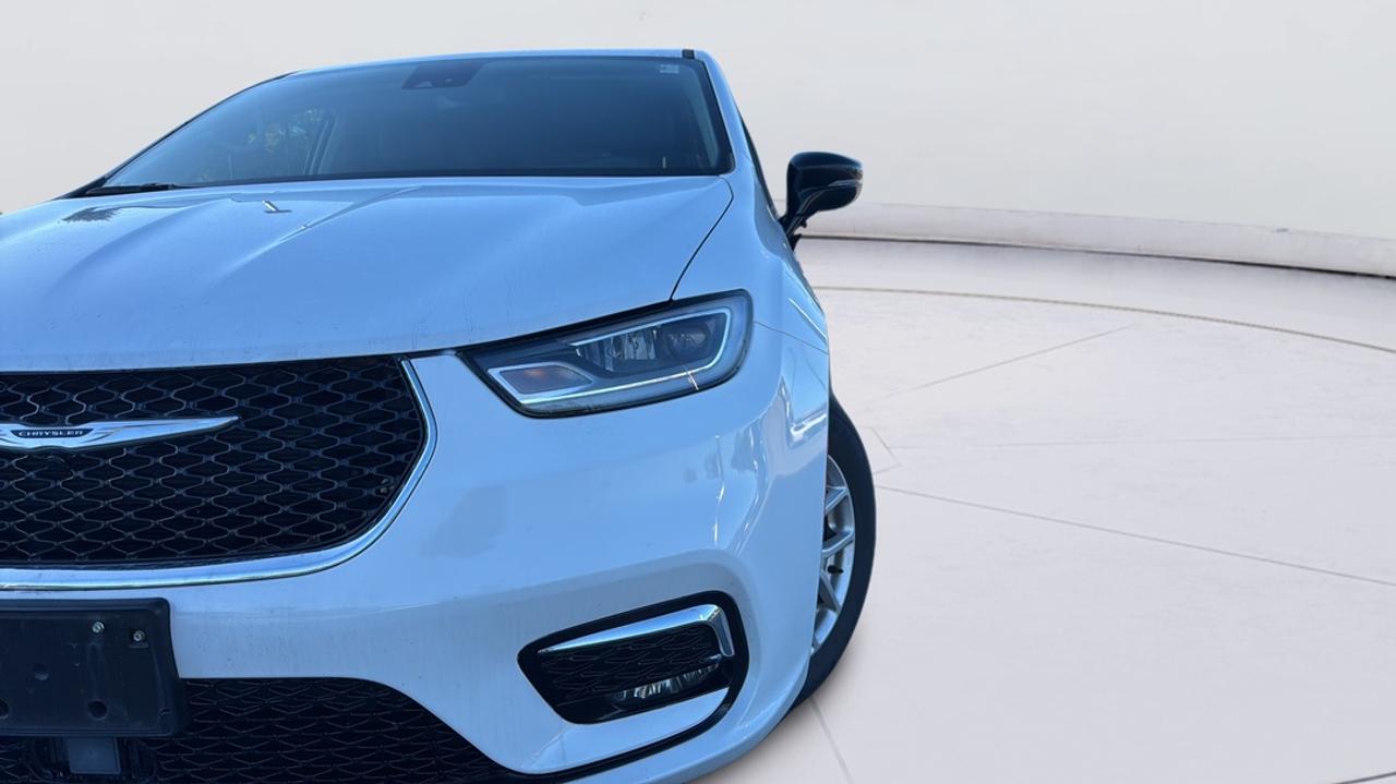2024 Chrysler Pacifica Blind Spot, Adaptive Cruise, Stow 'N Go, Heat Seat Photo