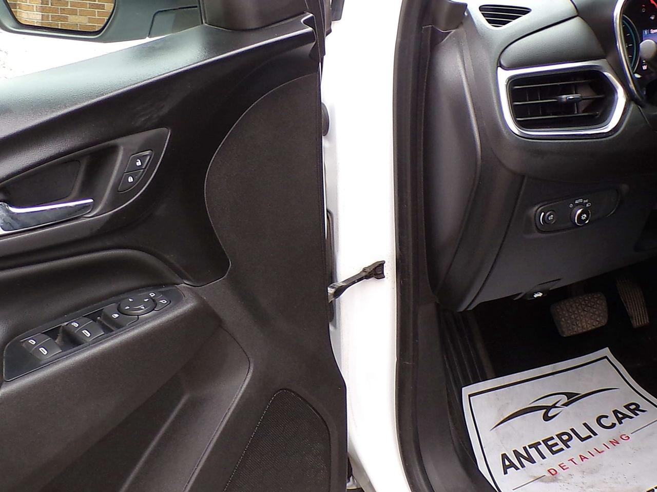2019 Chevrolet Equinox LT w/3LT AWD DIESEL APPLE CARPLAY CAMERA HEATED SEATS B.T. Photo