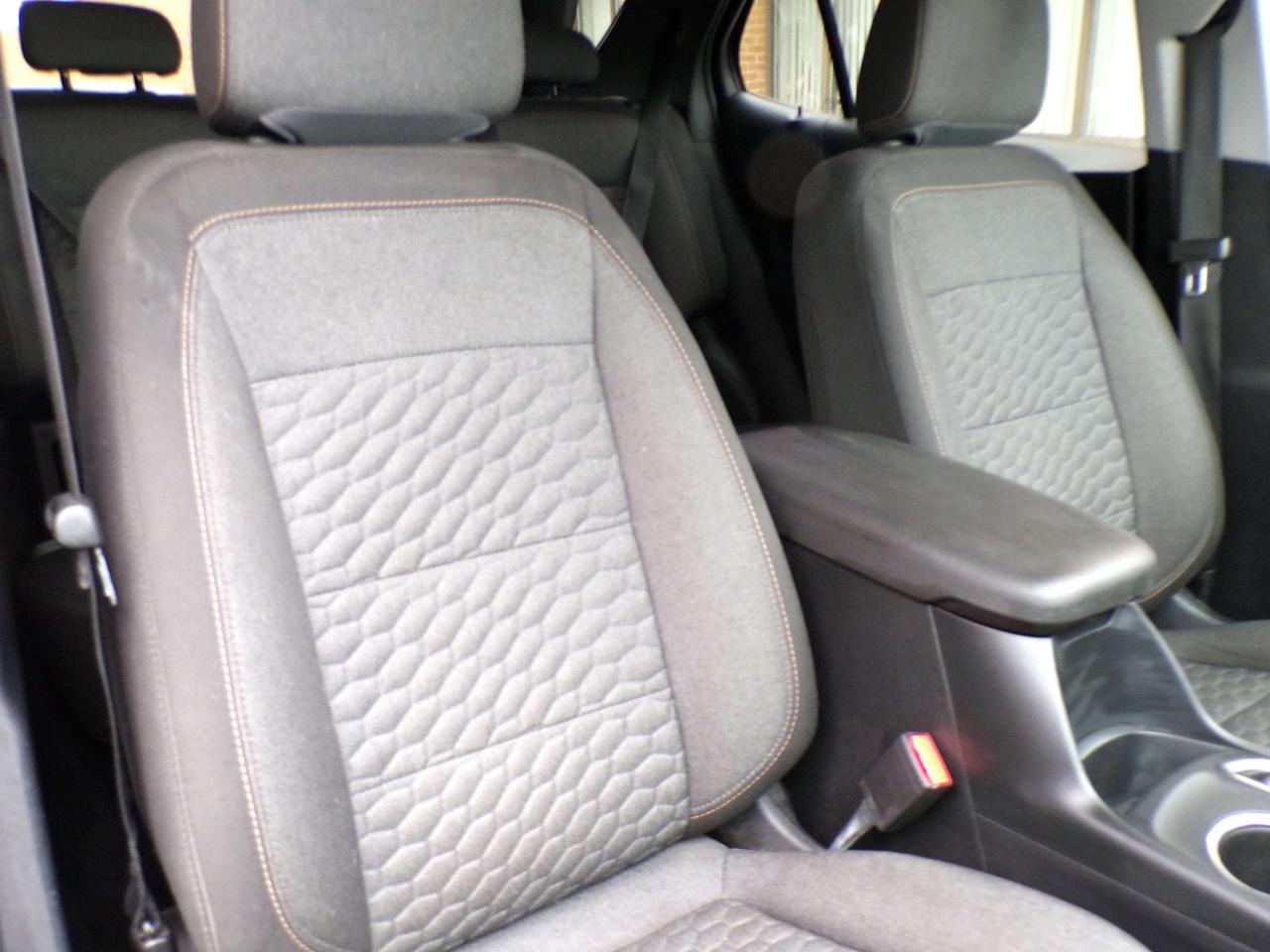 2019 Chevrolet Equinox LT w/3LT AWD DIESEL APPLE CARPLAY CAMERA HEATED SEATS B.T. Photo