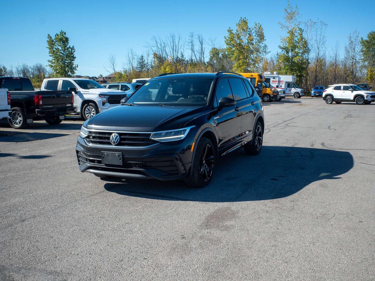2024 Volkswagen Tiguan Comfortline R-Line Black Edition - Rain Sensing Wipers Photo