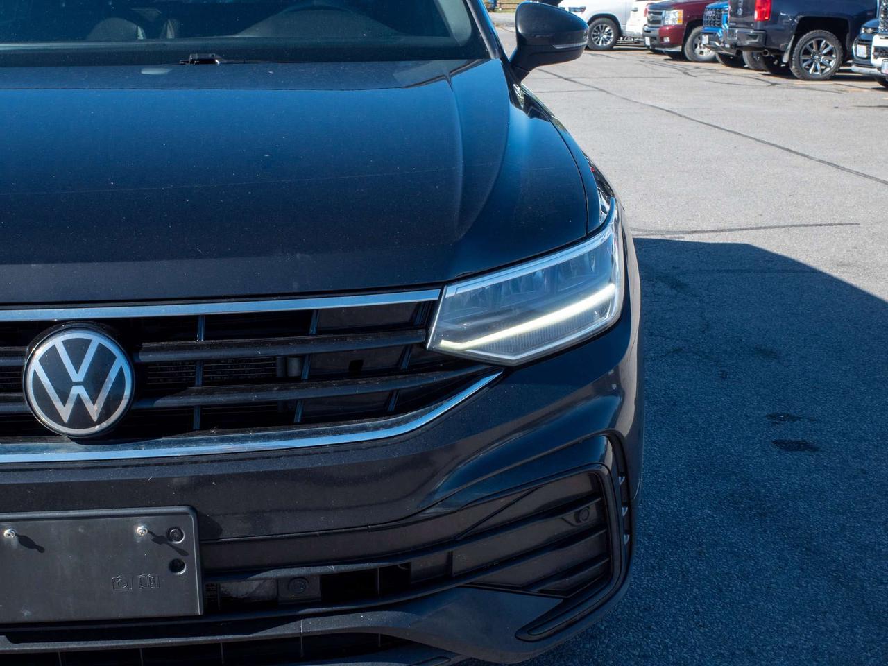2024 Volkswagen Tiguan Comfortline R-Line Black Edition - Rain Sensing Wipers Photo