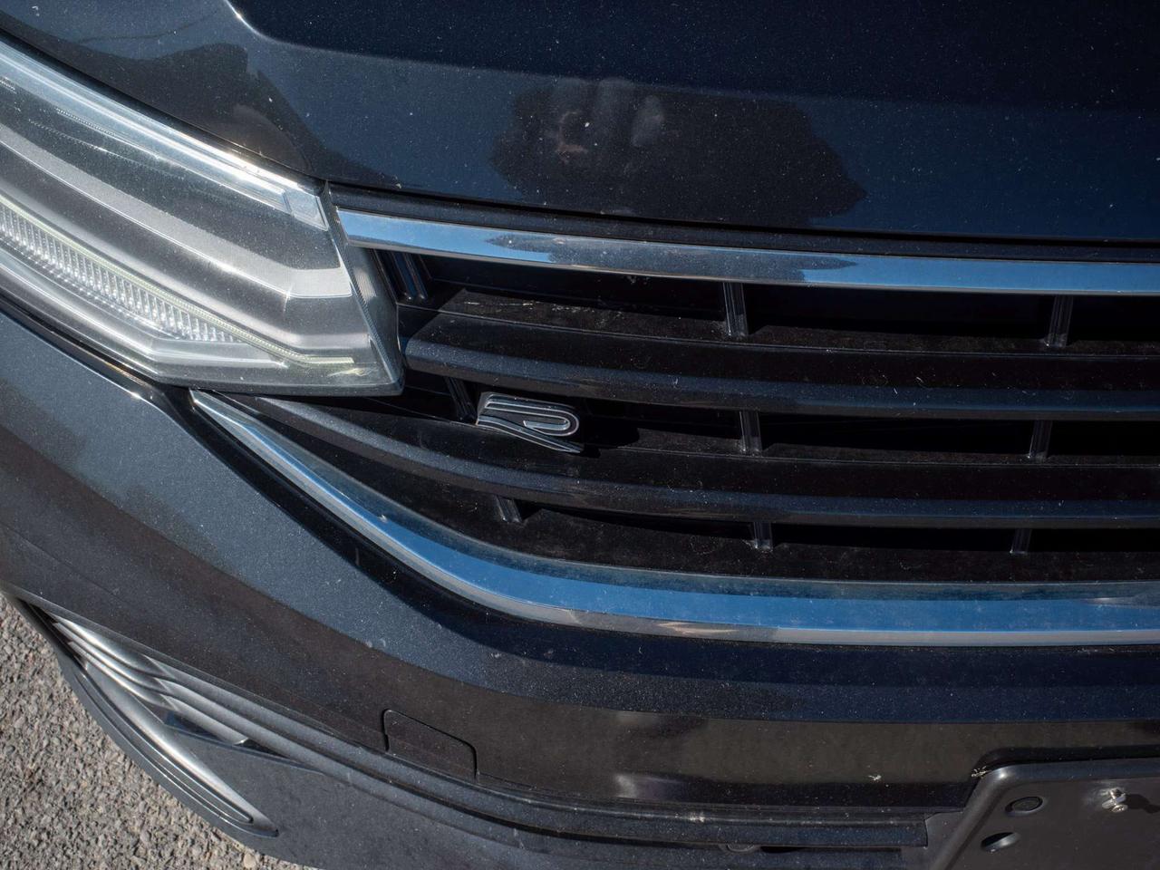 2024 Volkswagen Tiguan Comfortline R-Line Black Edition - Rain Sensing Wipers Photo