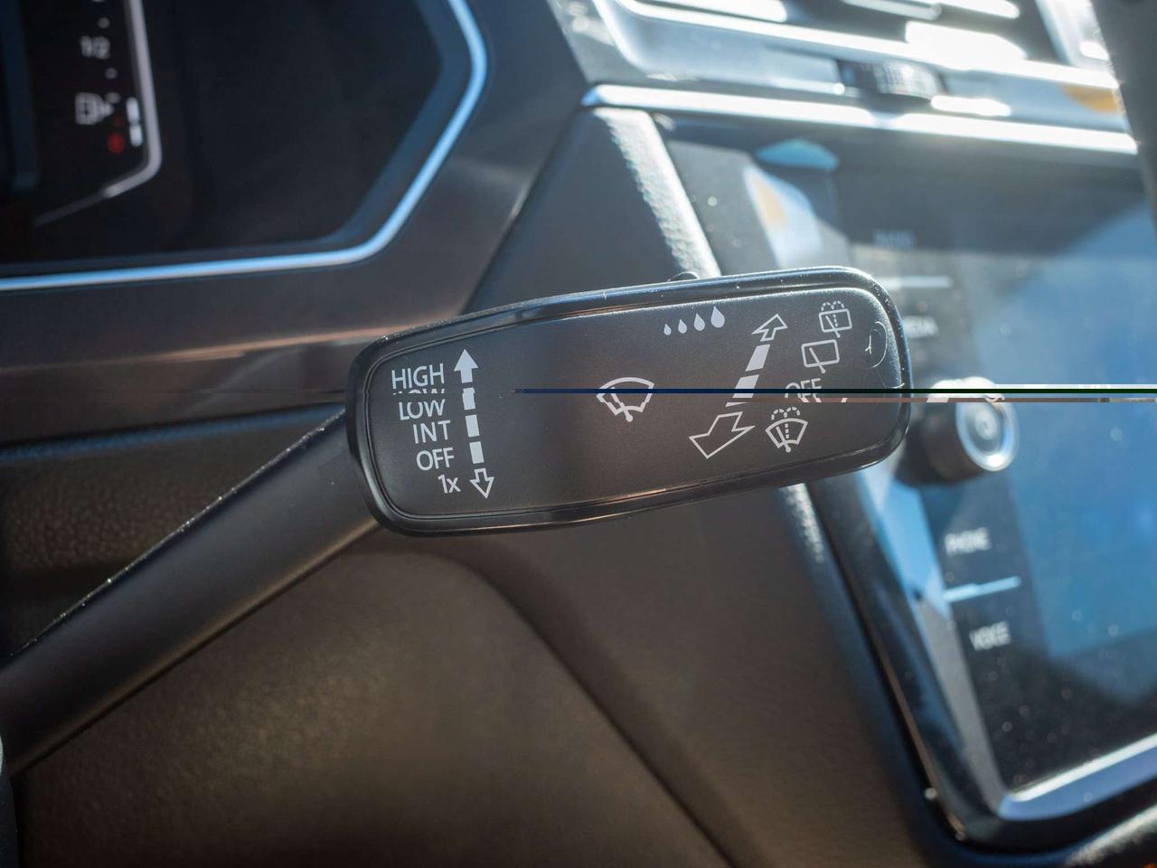 2024 Volkswagen Tiguan Comfortline R-Line Black Edition - Rain Sensing Wipers Photo