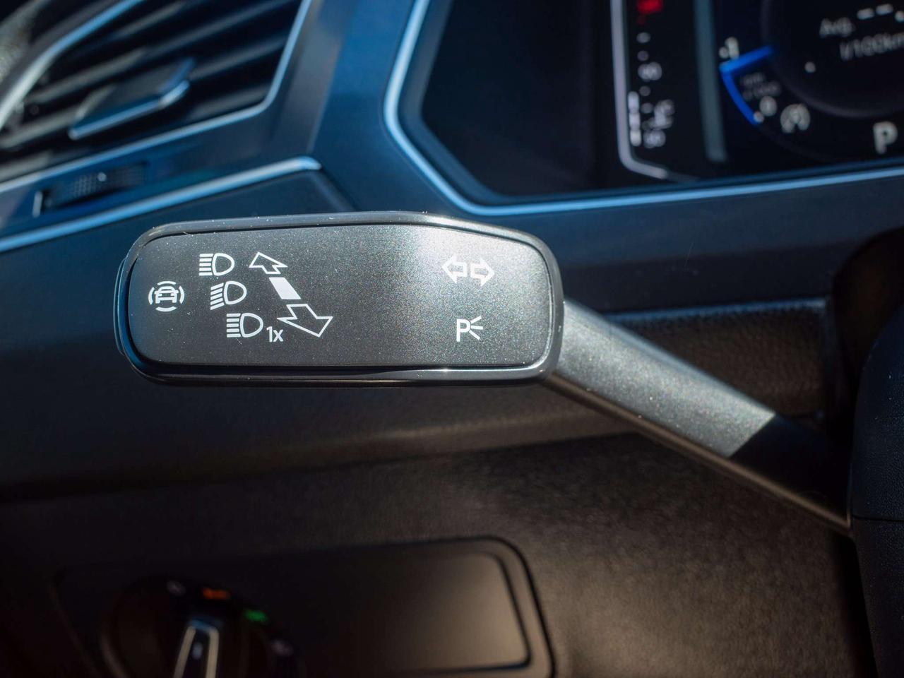 2024 Volkswagen Tiguan Comfortline R-Line Black Edition - Rain Sensing Wipers Photo
