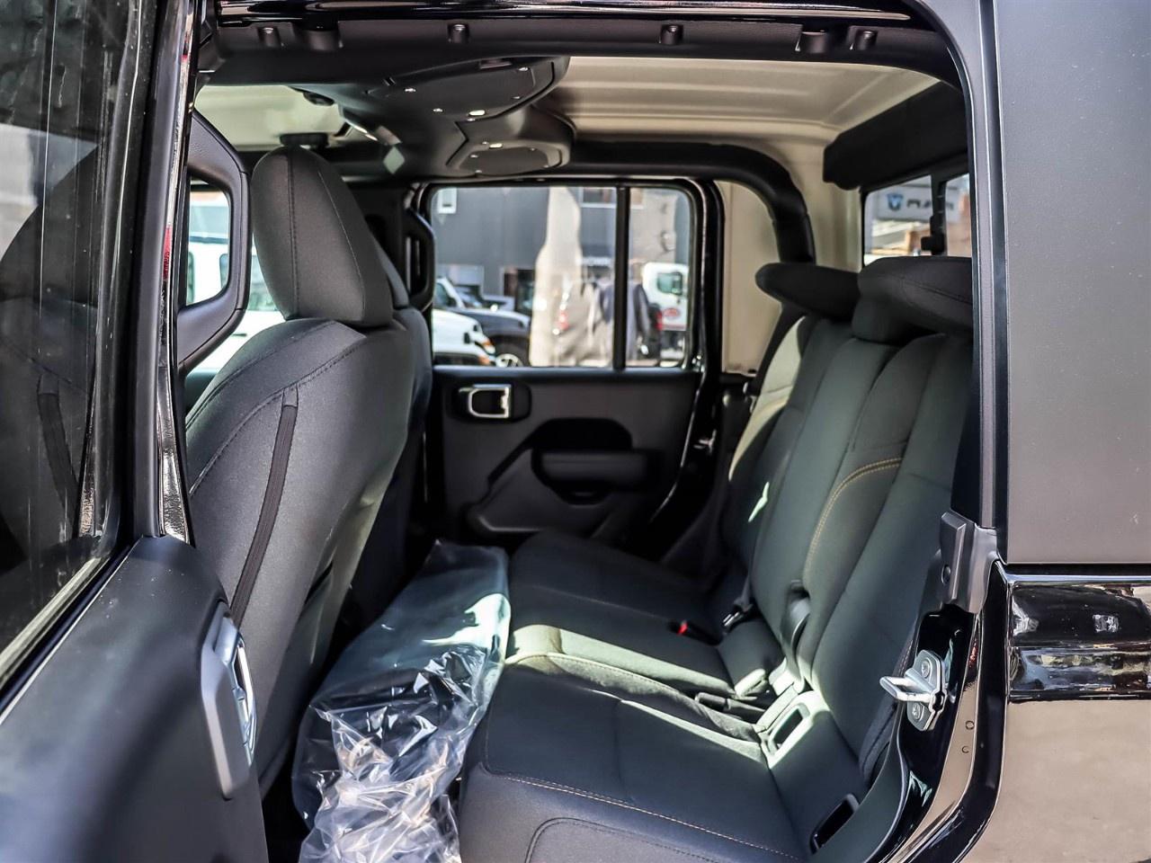 2026 Jeep Gladiator Willys 4x4 Photo