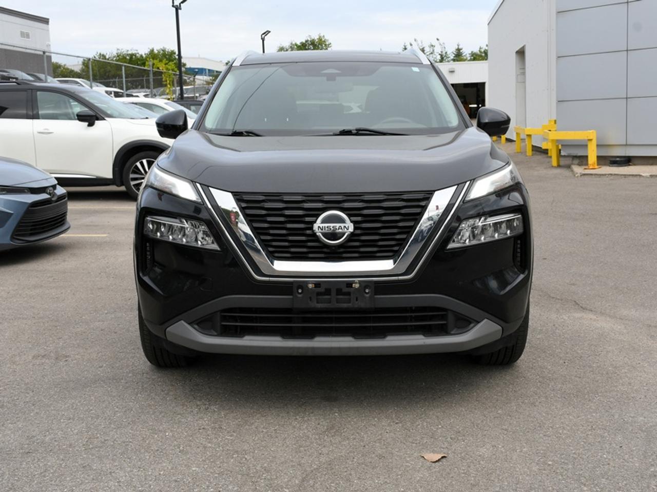 2021 Nissan Rogue SV w/ Premium Package   Leather   Roof   360 Cam   Alloys Photo1