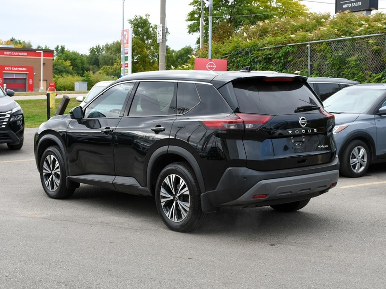 2021 Nissan Rogue SV w/ Premium Package   Leather   Roof   360 Cam   Alloys Photo3