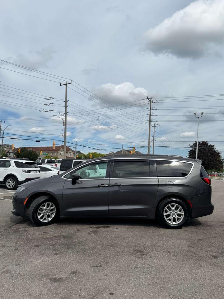 2019 Chrysler Pacifica Touring 2WD Photo