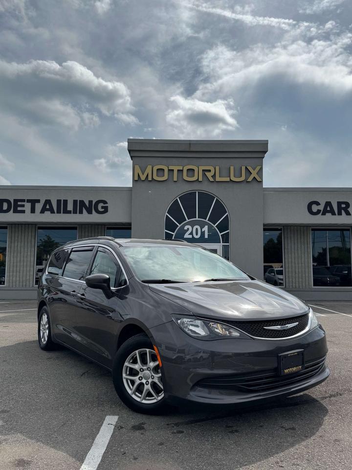 2019 Chrysler Pacifica Touring 2WD Photo5