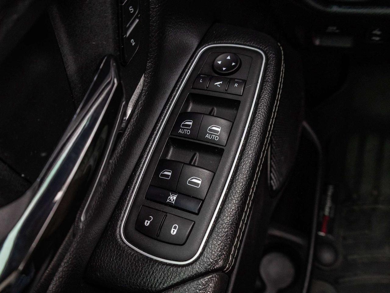 2022 RAM 1500 SPORT  LEATHER  NAVI  HEADS UP DISPLAY Photo