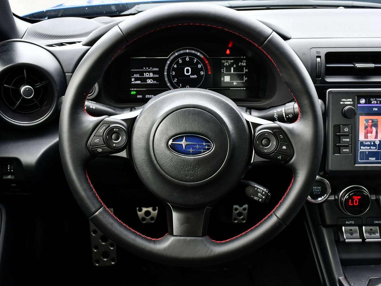 2026 Subaru BRZ 1 OWNER   NO ACCIDENTS   LOW KMS   ALMOST NEW !! Photo