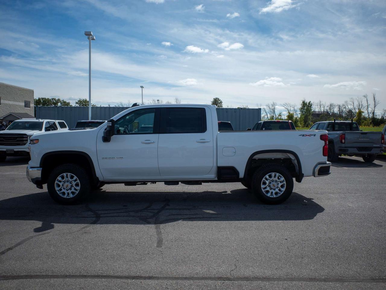 2025 Chevrolet Silverado 3500 LT - Keyless Entry   Navigation System Photo3