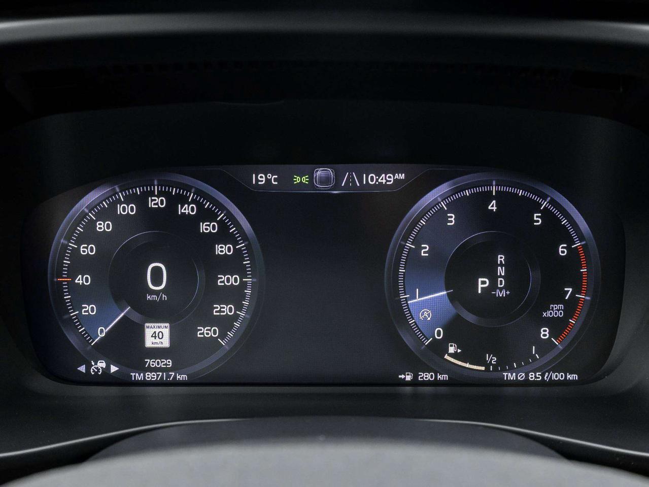 2022 Volvo XC40 R-DESIGN^New Brakes^Harman Kardon^CPO fr 2.99%* Photo