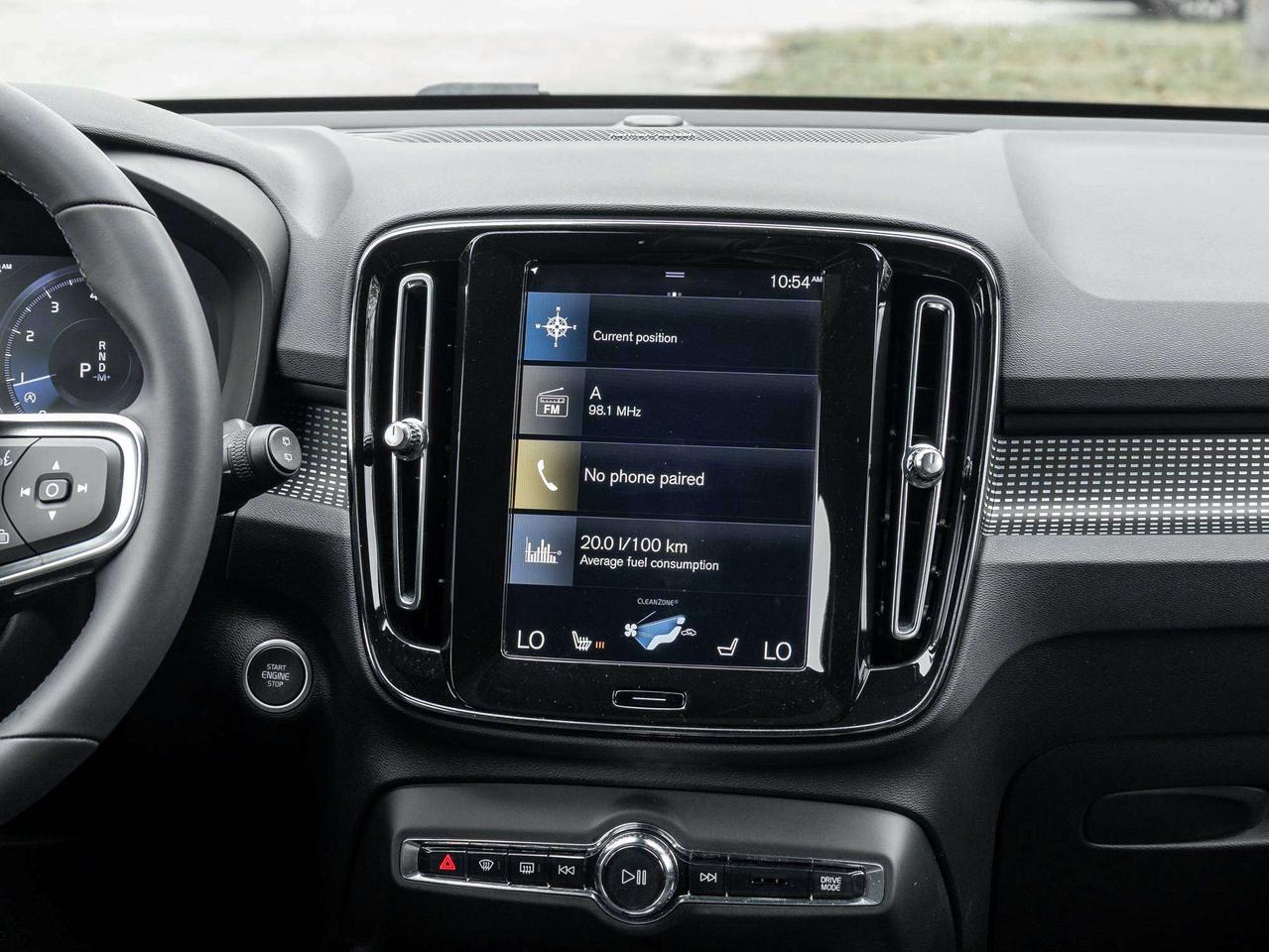 2022 Volvo XC40 R-DESIGN^New Brakes^Harman Kardon^CPO fr 2.99%* Photo