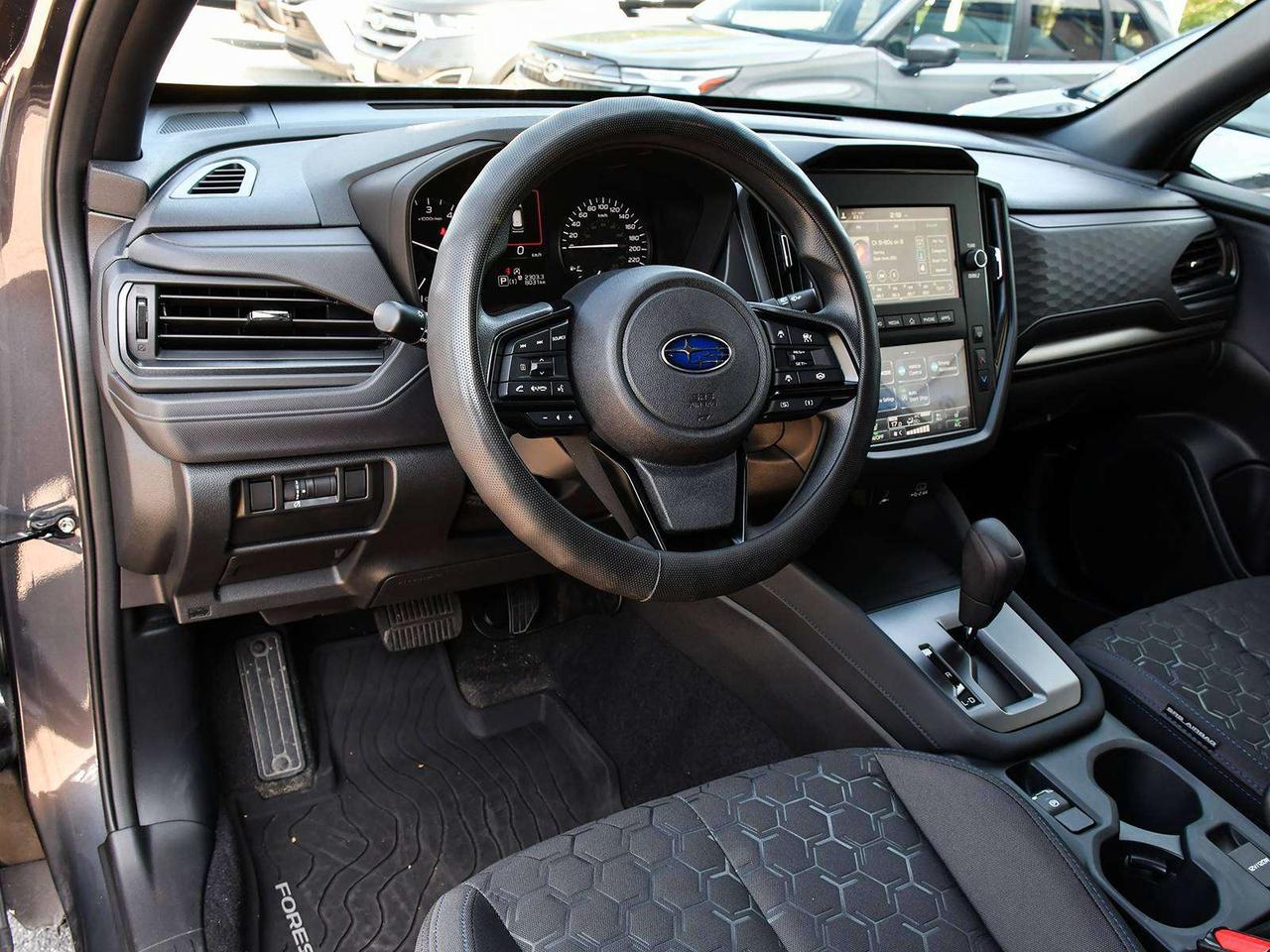 2025 Subaru Forester AWD   1OWNER   LOW KMS   CLEAN CARFAX   CAM   BT Photo