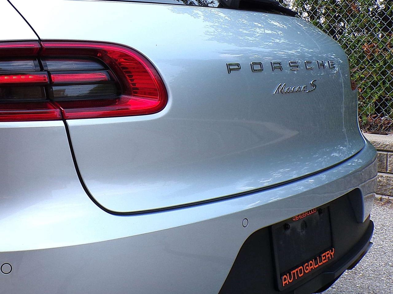 2017 Porsche Macan S. AWD BSM LDW NAVI CAMERA PANO ROOF F/R SENSORS Photo