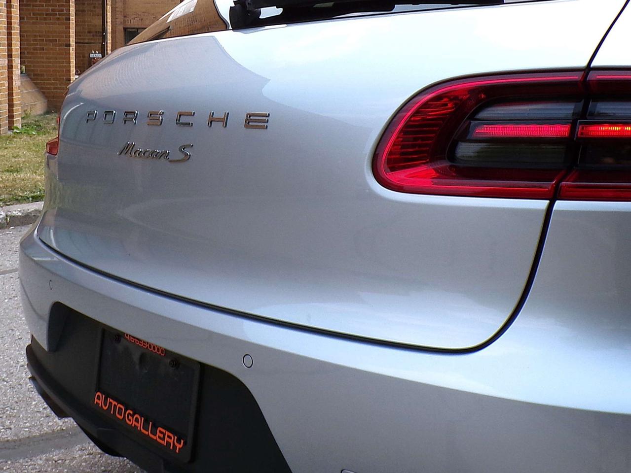2017 Porsche Macan S. AWD BSM LDW NAVI CAMERA PANO ROOF F/R SENSORS Photo