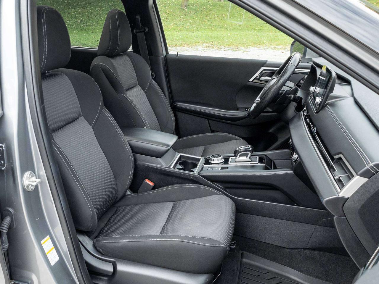 2022 Mitsubishi Outlander SE S-AWC CPO FINANCE RATES FOR AS LOW AS 0.90% Photo