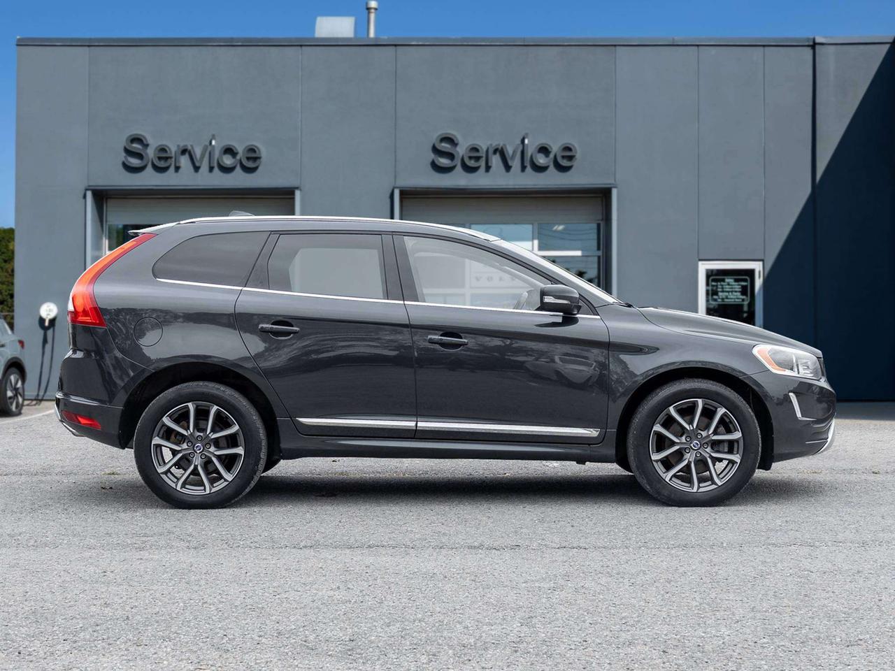 2016 Volvo XC60 T5 SE PREMIERE^Trade In^As Is^As Traded Photo