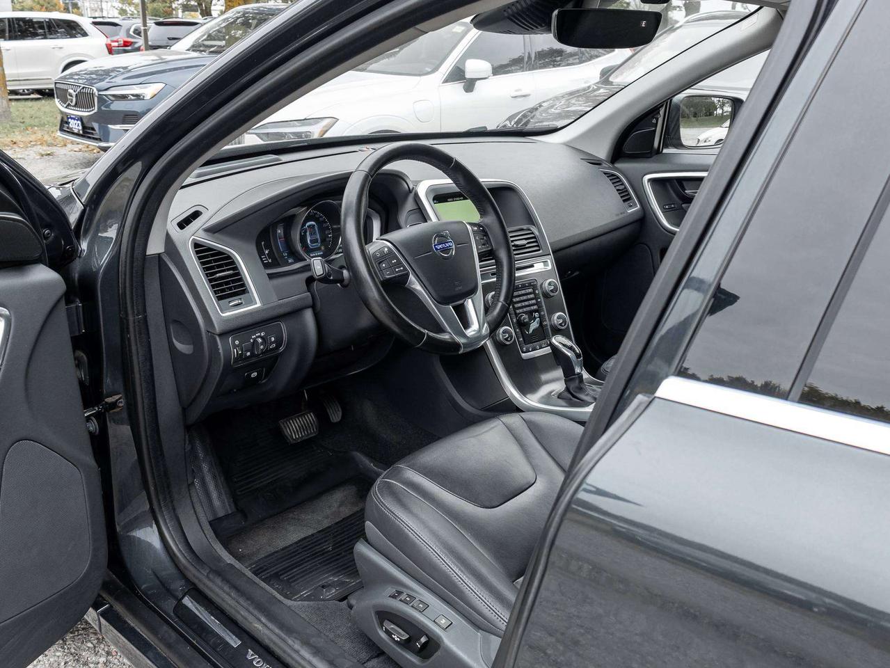 2016 Volvo XC60 T5 SE PREMIERE^Trade In^As Is^As Traded Photo