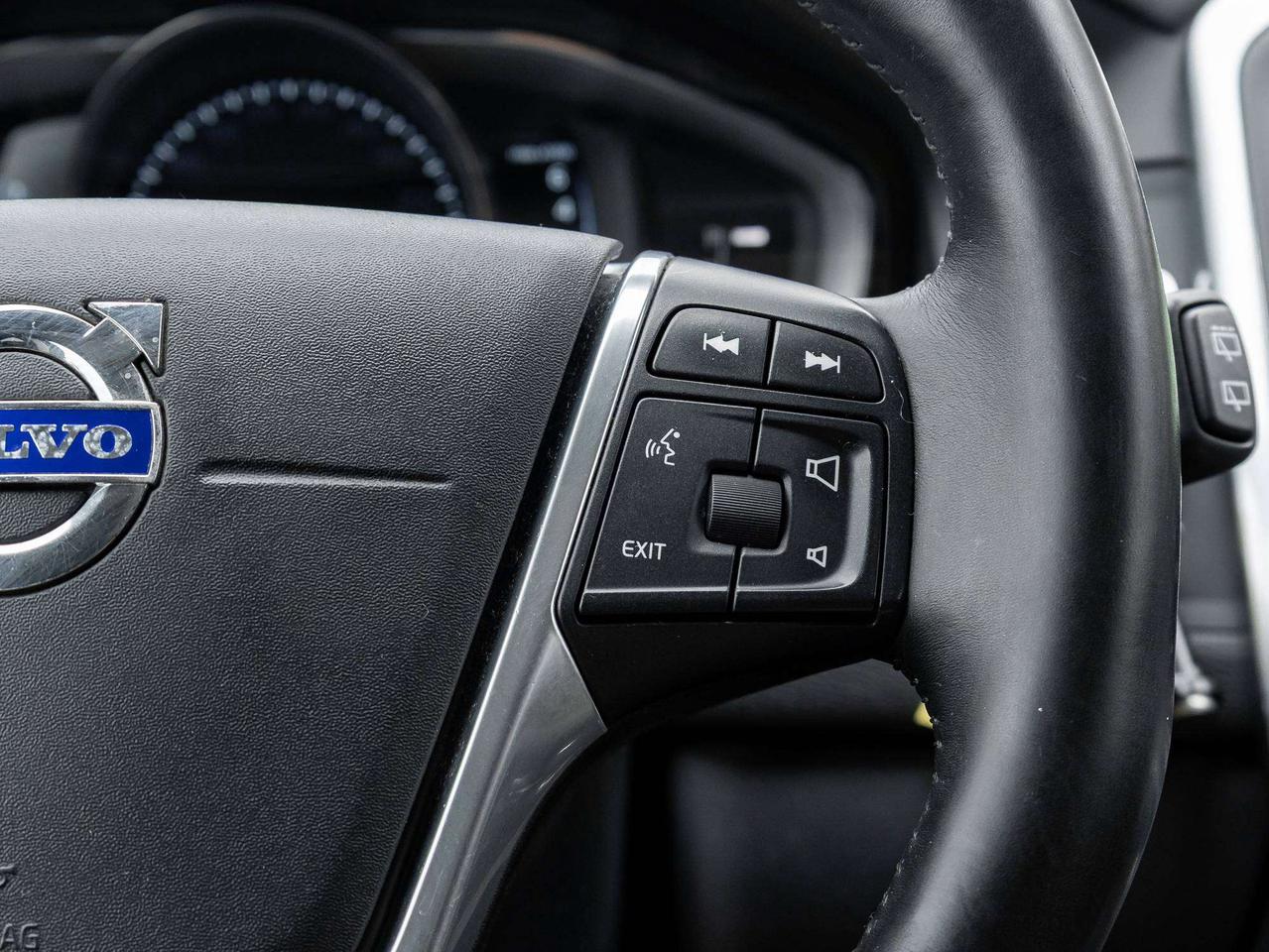 2016 Volvo XC60 T5 SE PREMIERE^Trade In^As Is^As Traded Photo
