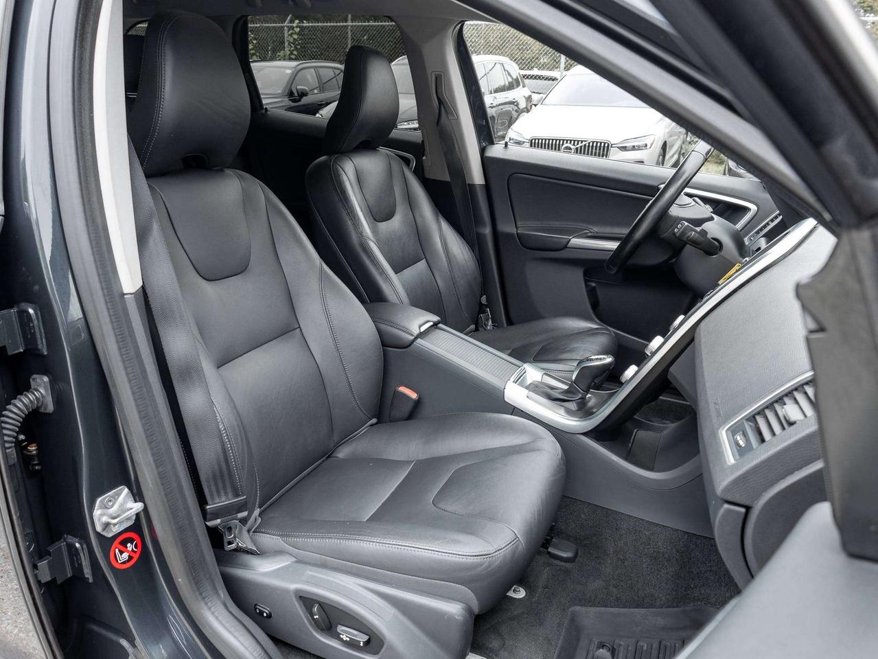 2016 Volvo XC60 T5 SE PREMIERE^Trade In^As Is^As Traded Photo