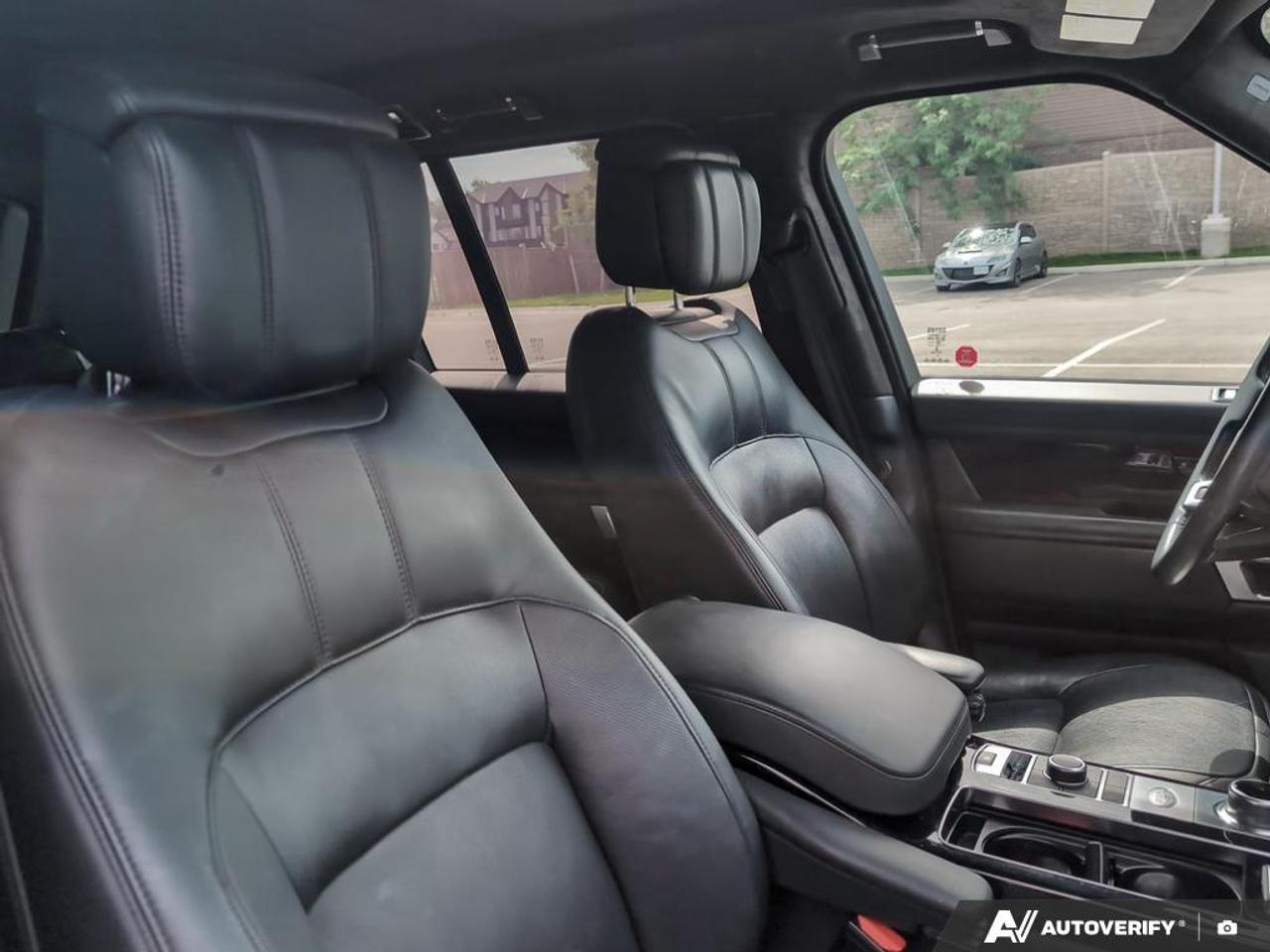 2021 Land Rover Range Rover P525 Autobiography 4dr 4x4 Photo