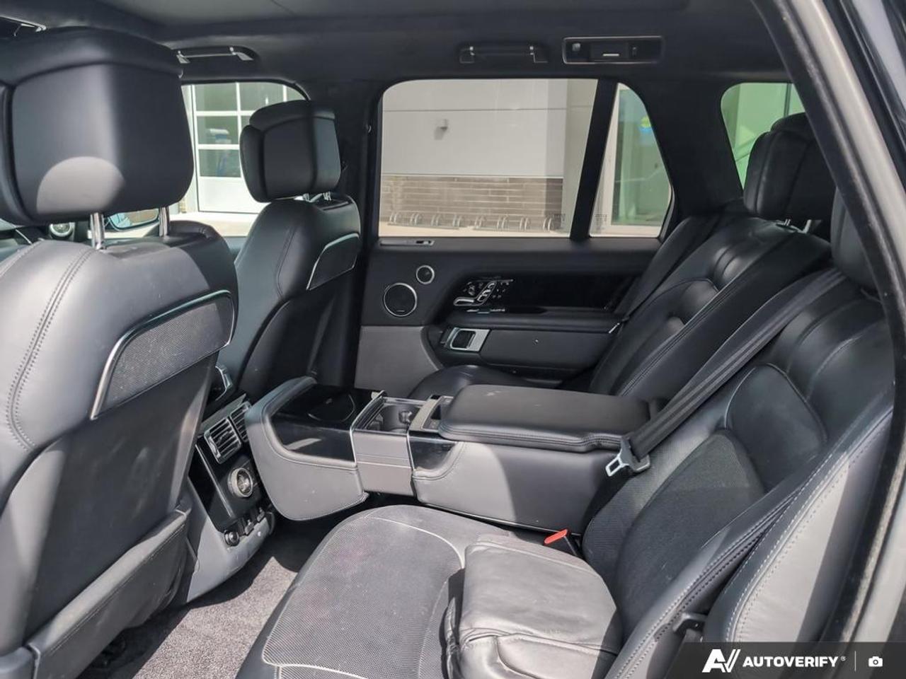 2021 Land Rover Range Rover P525 Autobiography 4dr 4x4 Photo
