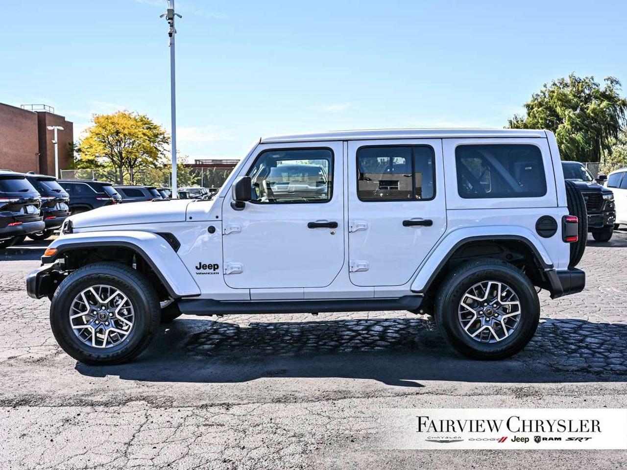 2026 Jeep Wrangler Sahara 4 Door 4x4 SKY TOP   BLIND SPOT   COMPANY CAR   CARPLAY   PARK ASSIST   CARPLAY   HEATED SEATS   HEATED STEERING W Photo2