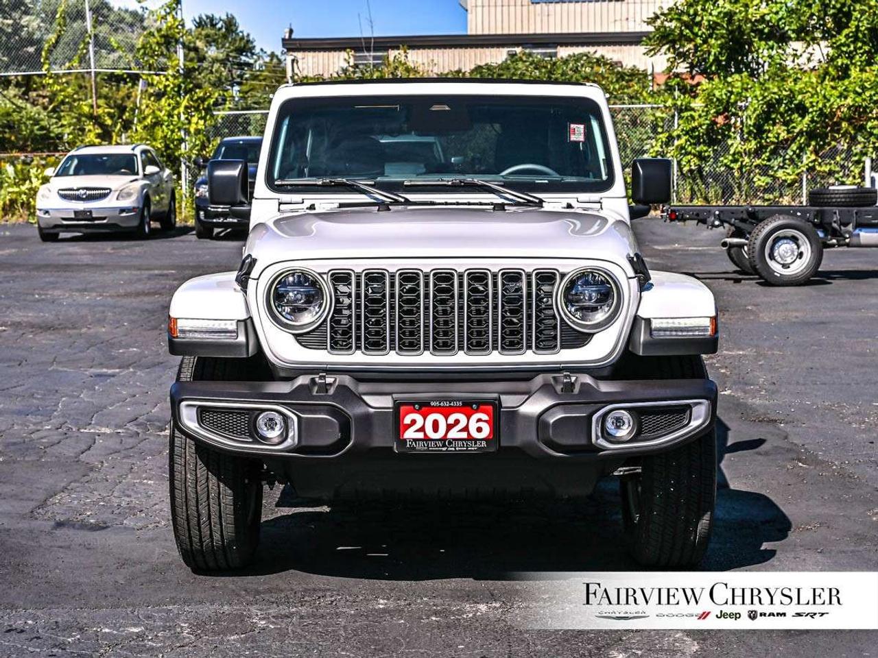 2026 Jeep Wrangler Sahara 4 Door 4x4 SKY TOP   BLIND SPOT   COMPANY CAR   CARPLAY   PARK ASSIST   CARPLAY   HEATED SEATS   HEATED STEERING W Photo5