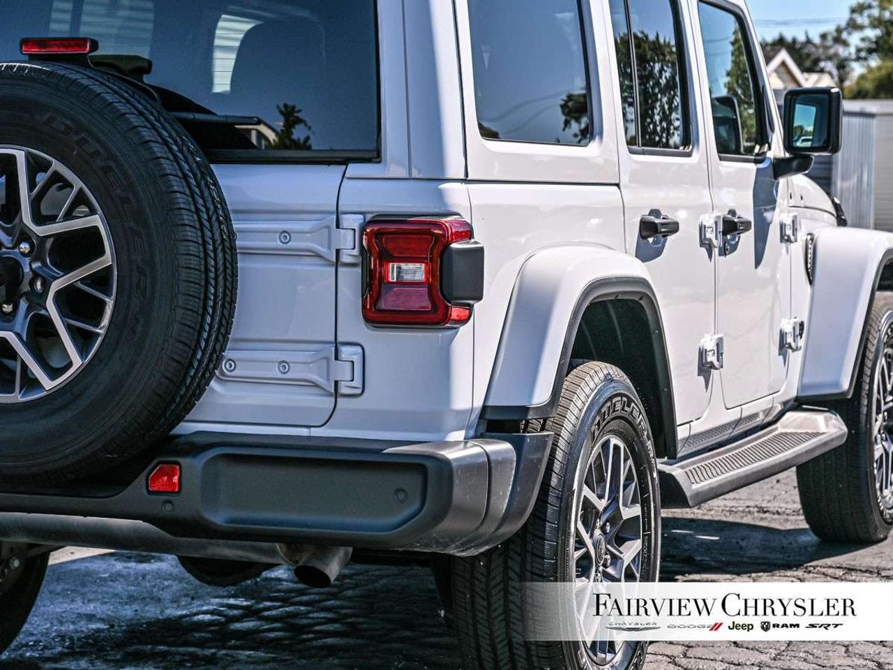 2026 Jeep Wrangler Sahara 4 Door 4x4 SKY TOP   BLIND SPOT   COMPANY CAR   CARPLAY   PARK ASSIST   CARPLAY   HEATED SEATS   HEATED STEERING W Photo