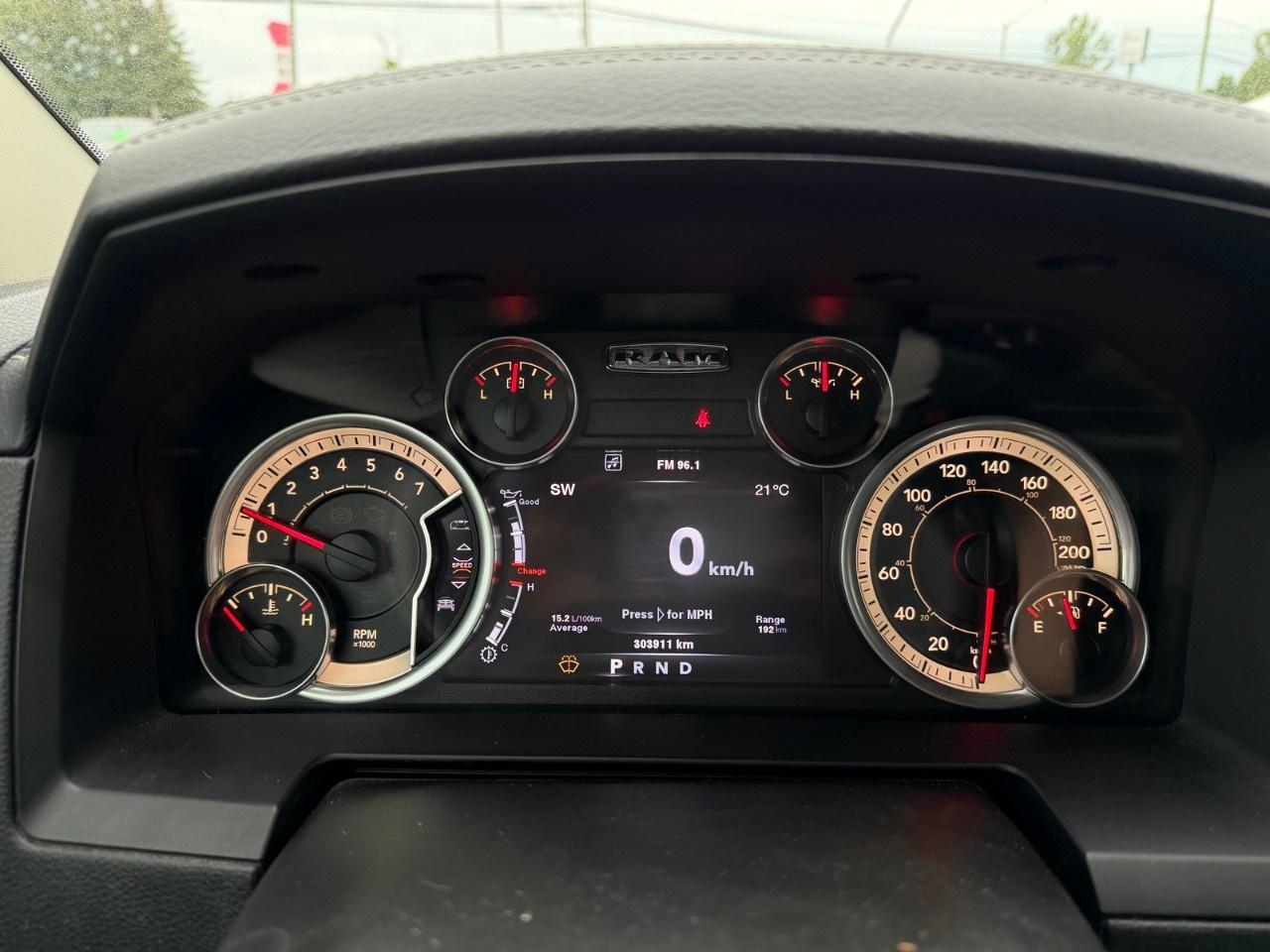2014 RAM 1500 4WD Crew Cab 5.7 Ft Box Sport Photo