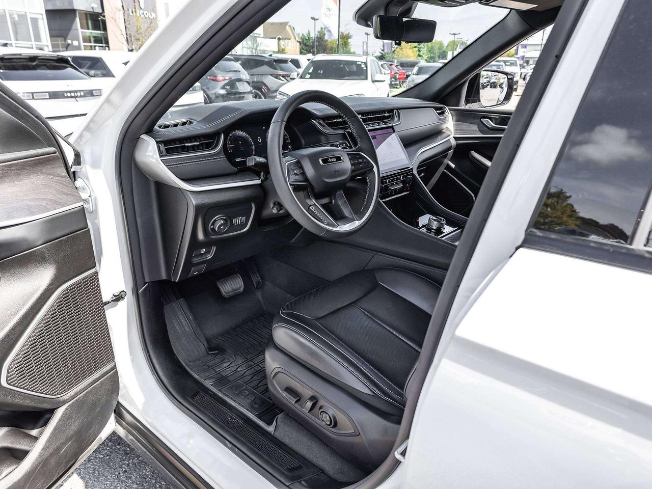 2025 Jeep Grand Cherokee Limited Photo