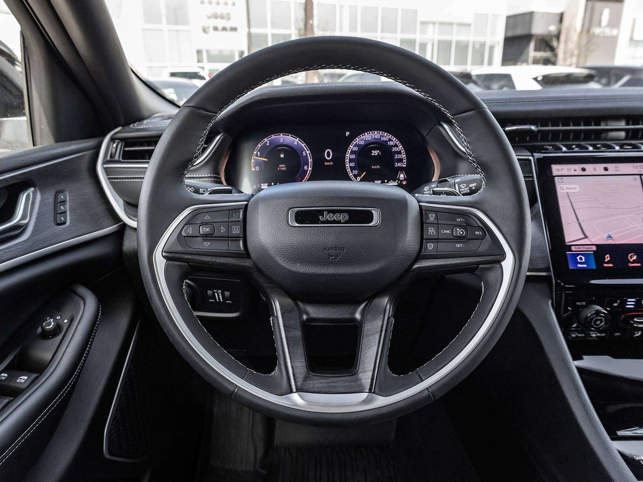 2025 Jeep Grand Cherokee Limited Photo