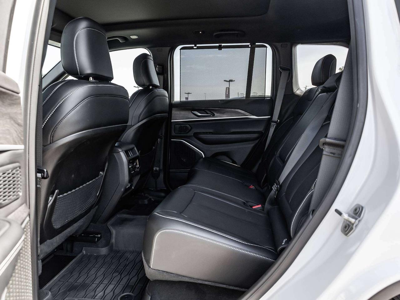 2025 Jeep Grand Cherokee Limited Photo