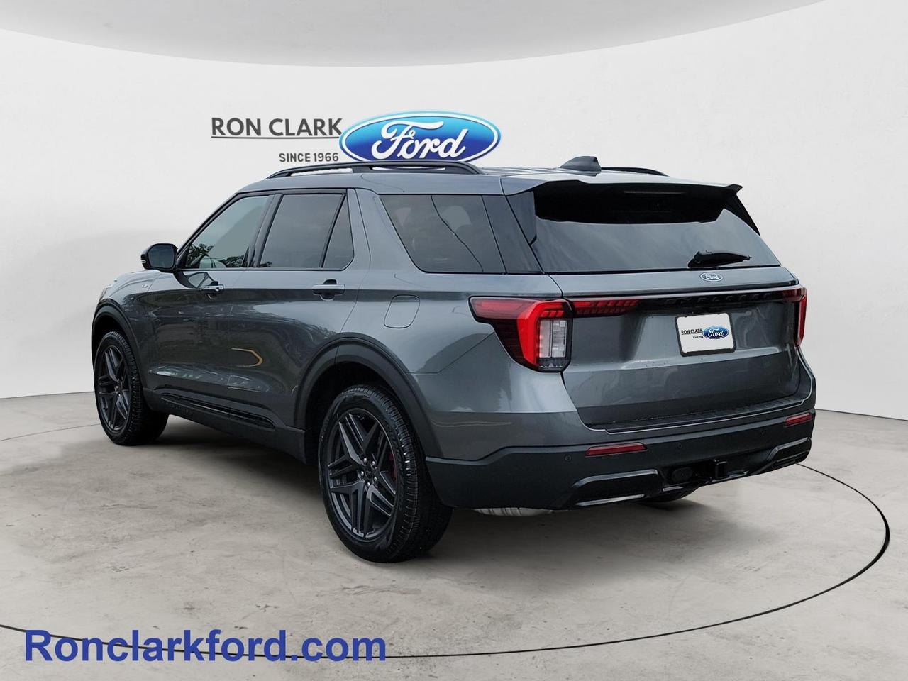 2027 Ford Explorer ST-Line 4dr 4x4 Photo