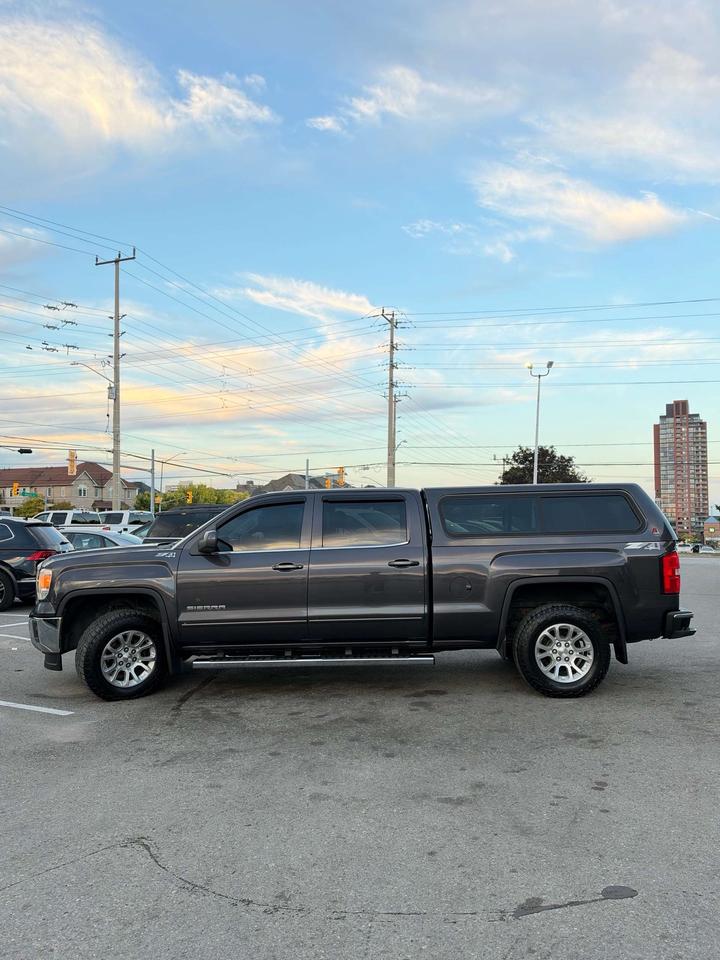 2015 GMC Sierra 1500 4WD Crew Cab 143.5 SLE Photo