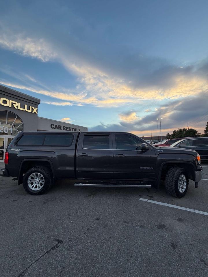 2015 GMC Sierra 1500 4WD Crew Cab 143.5 SLE Photo
