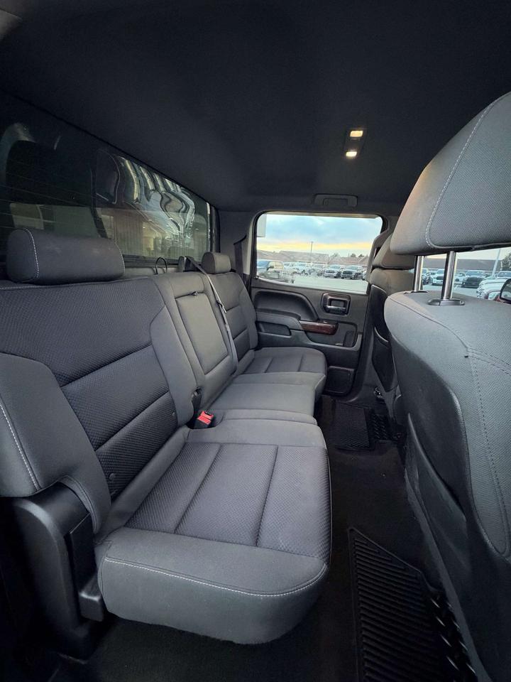 2015 GMC Sierra 1500 4WD Crew Cab 143.5 SLE Photo