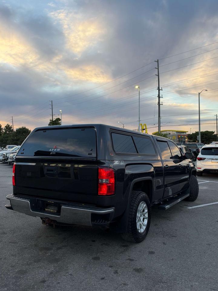 2015 GMC Sierra 1500 4WD Crew Cab 143.5 SLE Photo