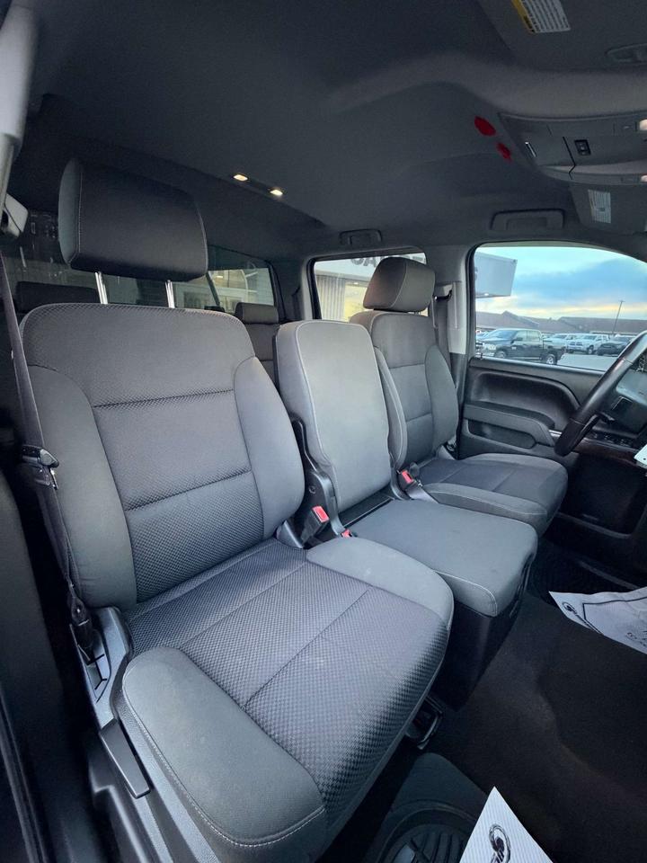 2015 GMC Sierra 1500 4WD Crew Cab 143.5 SLE Photo